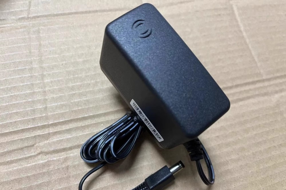 *Brand NEW*ADSO248T-W120150 OEM 12V 1.5A AC ADAPTER Power Supply